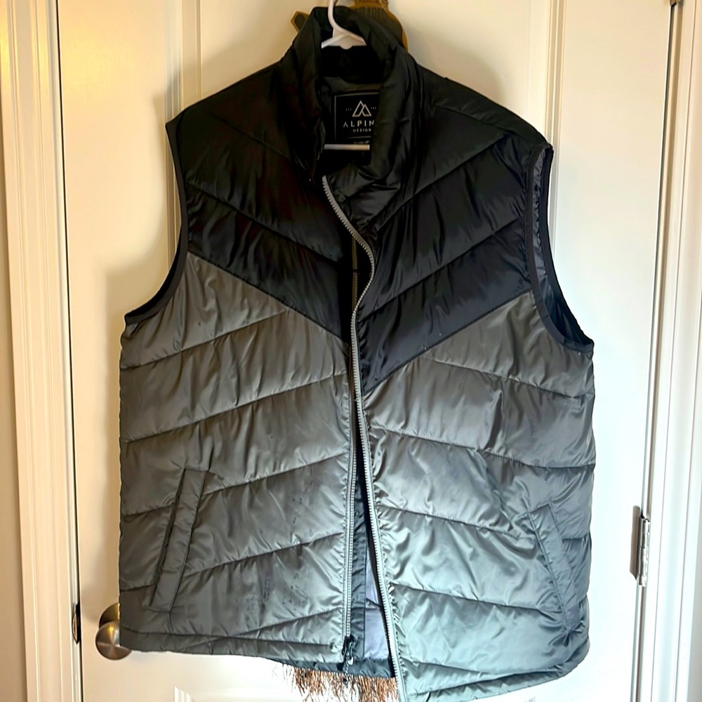 Puffy vest